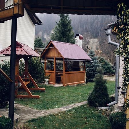 Cottage Nezabudka Jaremtje Exteriör bild