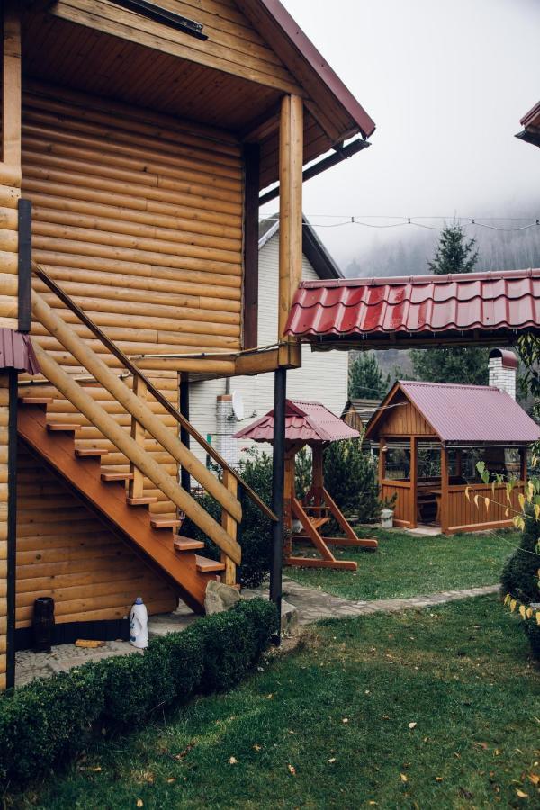 Cottage Nezabudka Jaremtje Exteriör bild